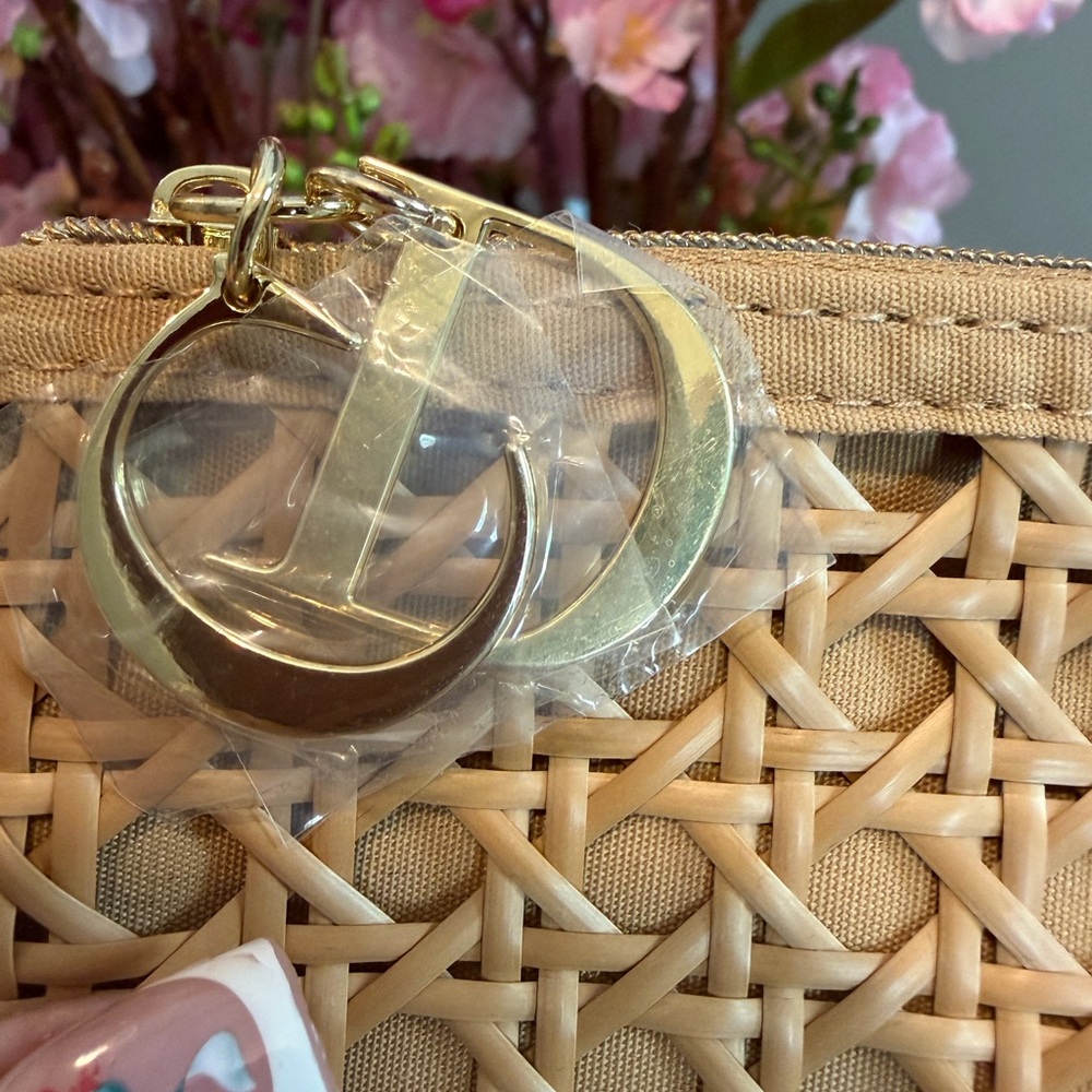 Dior Beauty Beige Cannage Makeup Bag – Brand New | Promotional Beauty Gift - Picture 5 of 8
